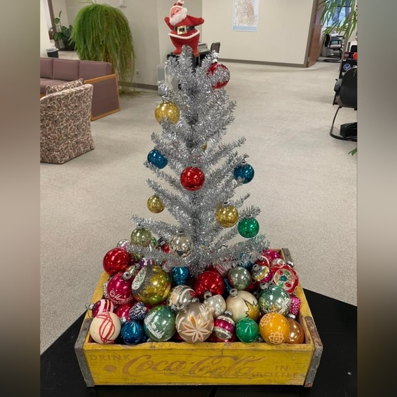 SHINY BRITE DISPLAYS"NOT FOR SALE" - Picture 3 of 15